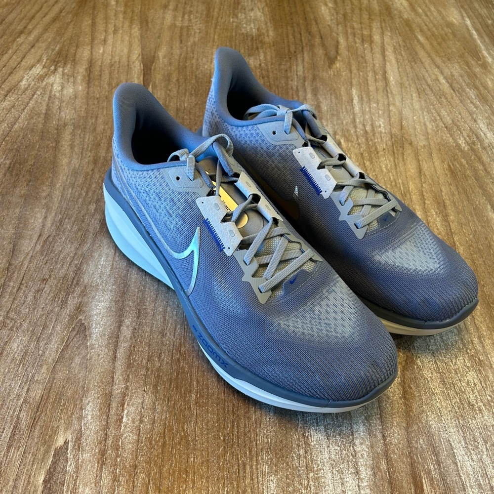 Nike Vomero 17